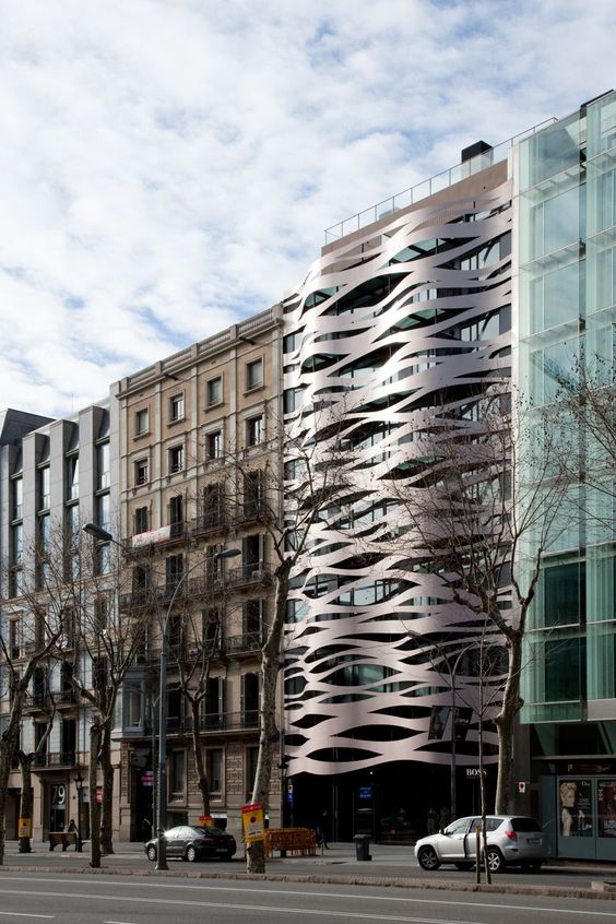 PARAMETRIC FACADE // SUITES AVENUE APARTMENTS. TOYO ITO. BARCELONA. IAAC Blog